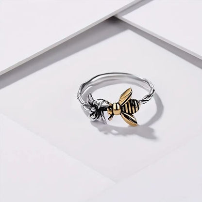 Renaissance Honey Bee and Flower Ring