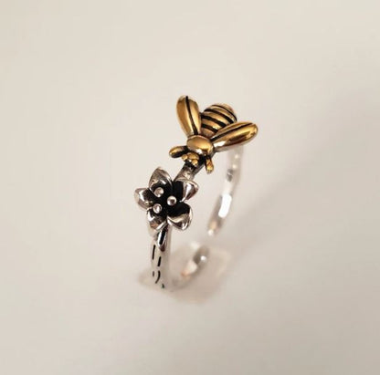 Renaissance Honey Bee and Flower Ring